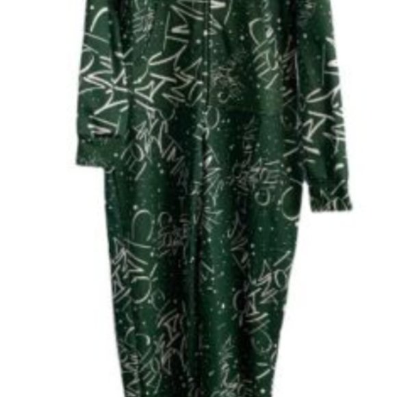 ARIANA GRANDE GREEN CHRISTMAS AND CHILL ONESIE - Picture 3 of 4